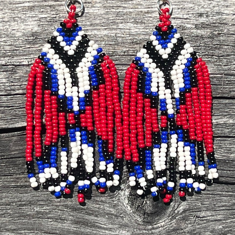 Size 11 seed beads earrings